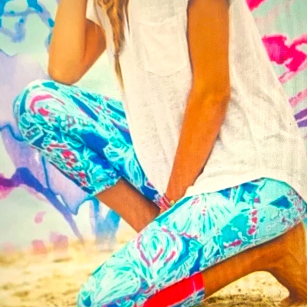 Lilly Pulitzer Bay Blue Into The Blue Cropped Luxletic Legging Sz M EUC